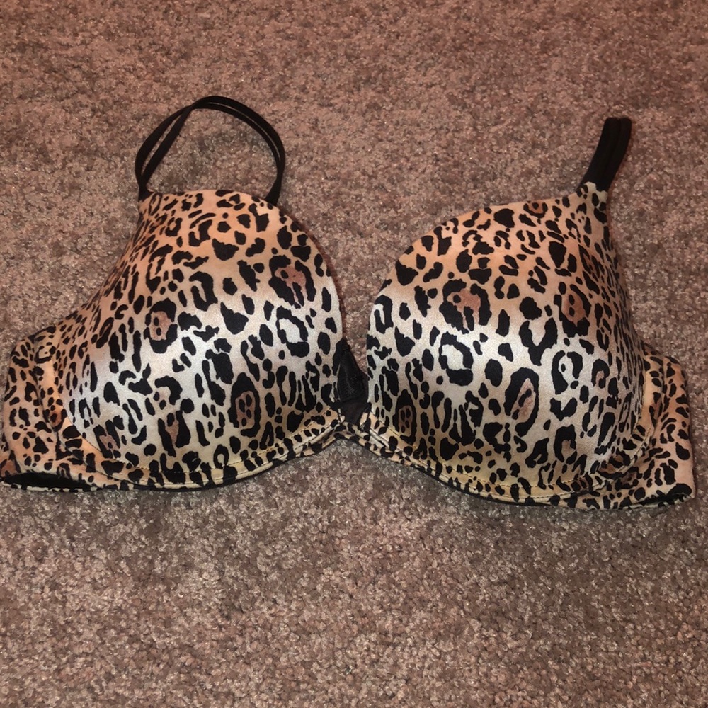 Victoria’s Secret very sexy push-up bra